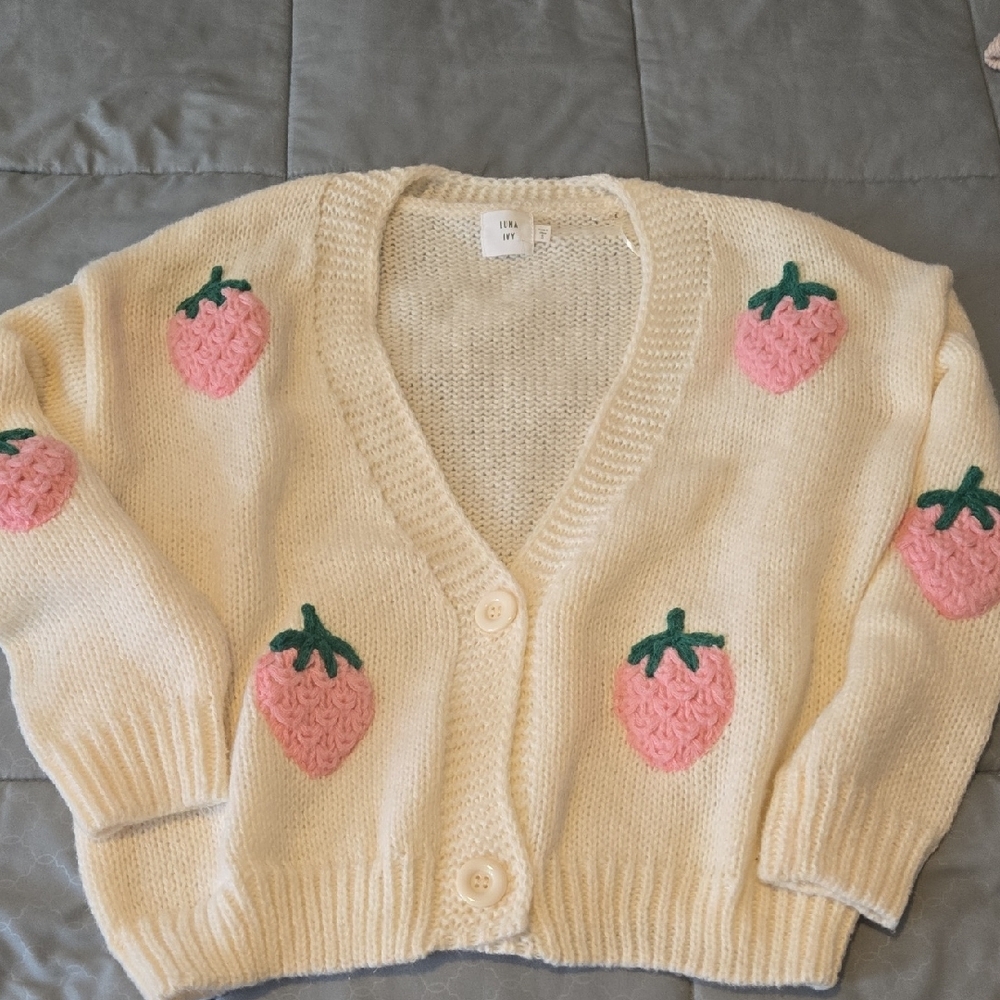 Straberry Oversized Cardigan Small